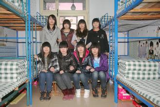 河北商贸学校宿舍照片 学校环境 第2张