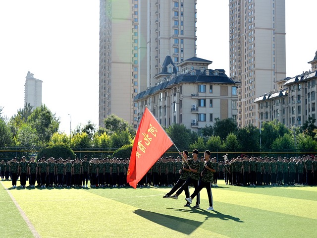 河北商贸学校2019级新生军训汇演 新闻资讯 第1张