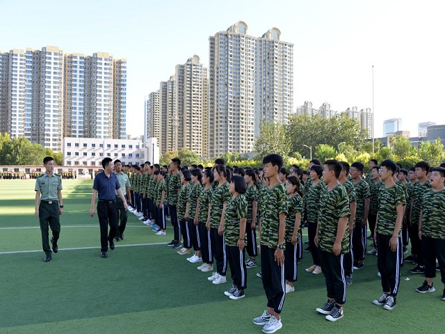 河北商贸学校2019级新生军训汇演 新闻资讯 第2张