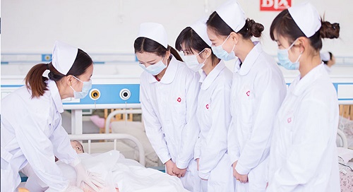 一分钟看懂女孩参加河北单招选哪类好？有一类报考即录取！ 新闻资讯 第3张