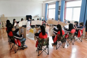 河北商贸学校学前教育专业招不招往届毕业生？